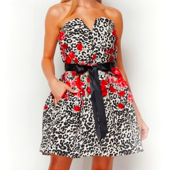 😎TEEZE ME 🐰Floral Animal Print Party Dress💙 - Picture 9 of 16